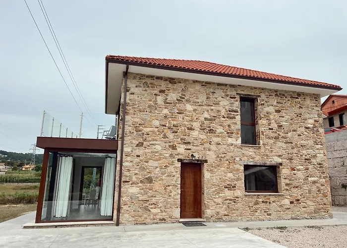 Cesantes Village E