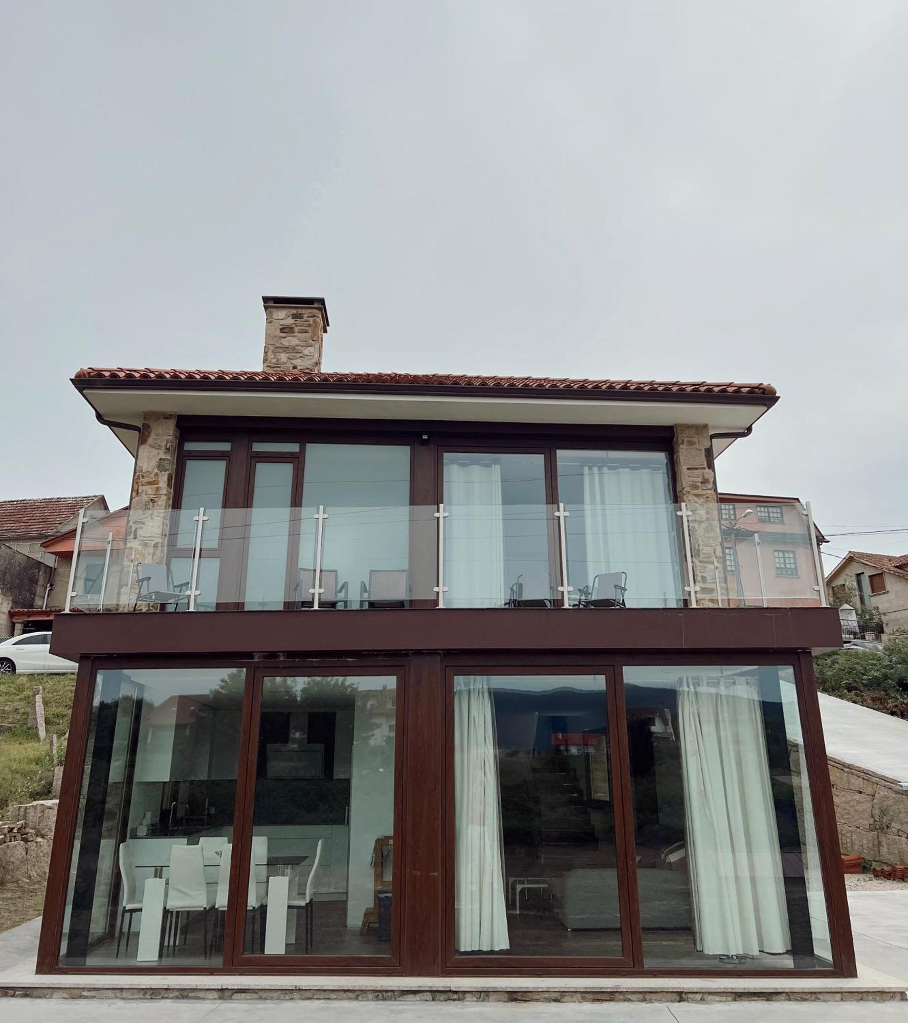 Cesantes Village E Pontevedra